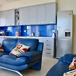 Seaside Serenity Apartment